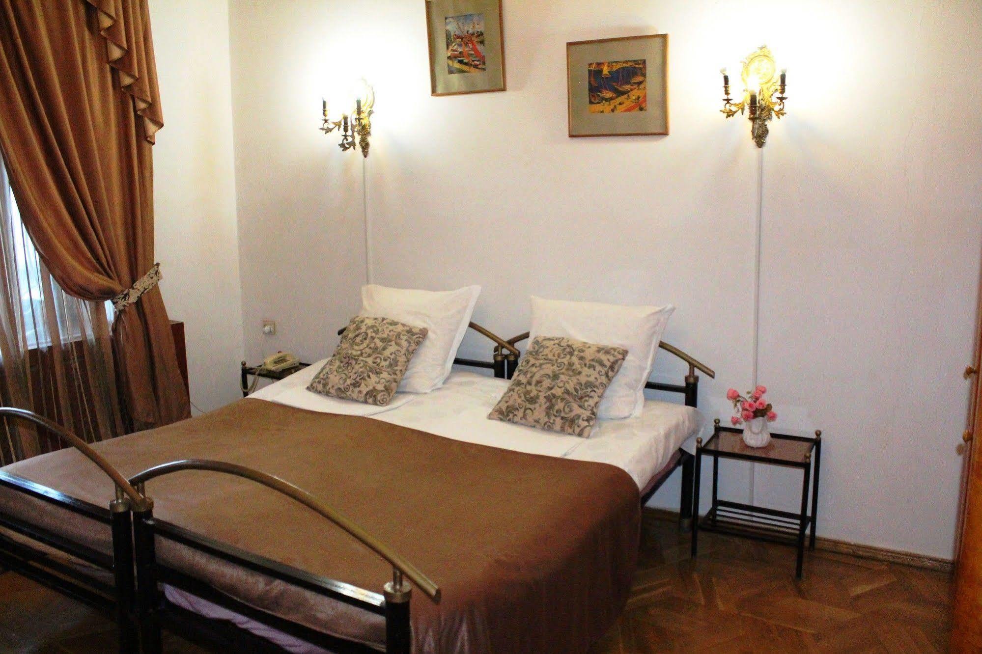 Classic Hotel Тбилиси Экстерьер фото